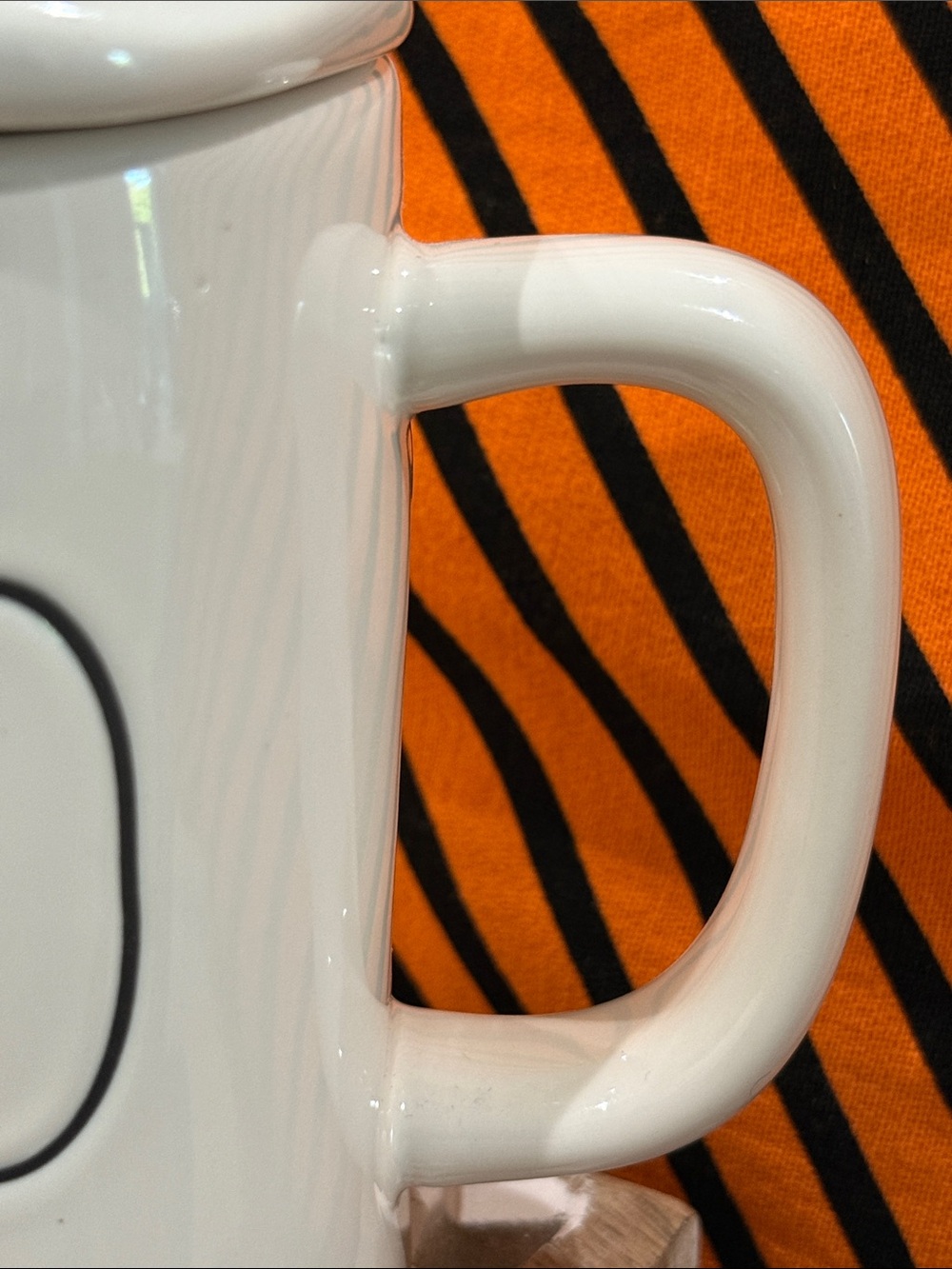 BRAND NEW RAE DUNN White Ceramic 'BOO' Mug with Ghost Lid NWT - Picture 4 of 11